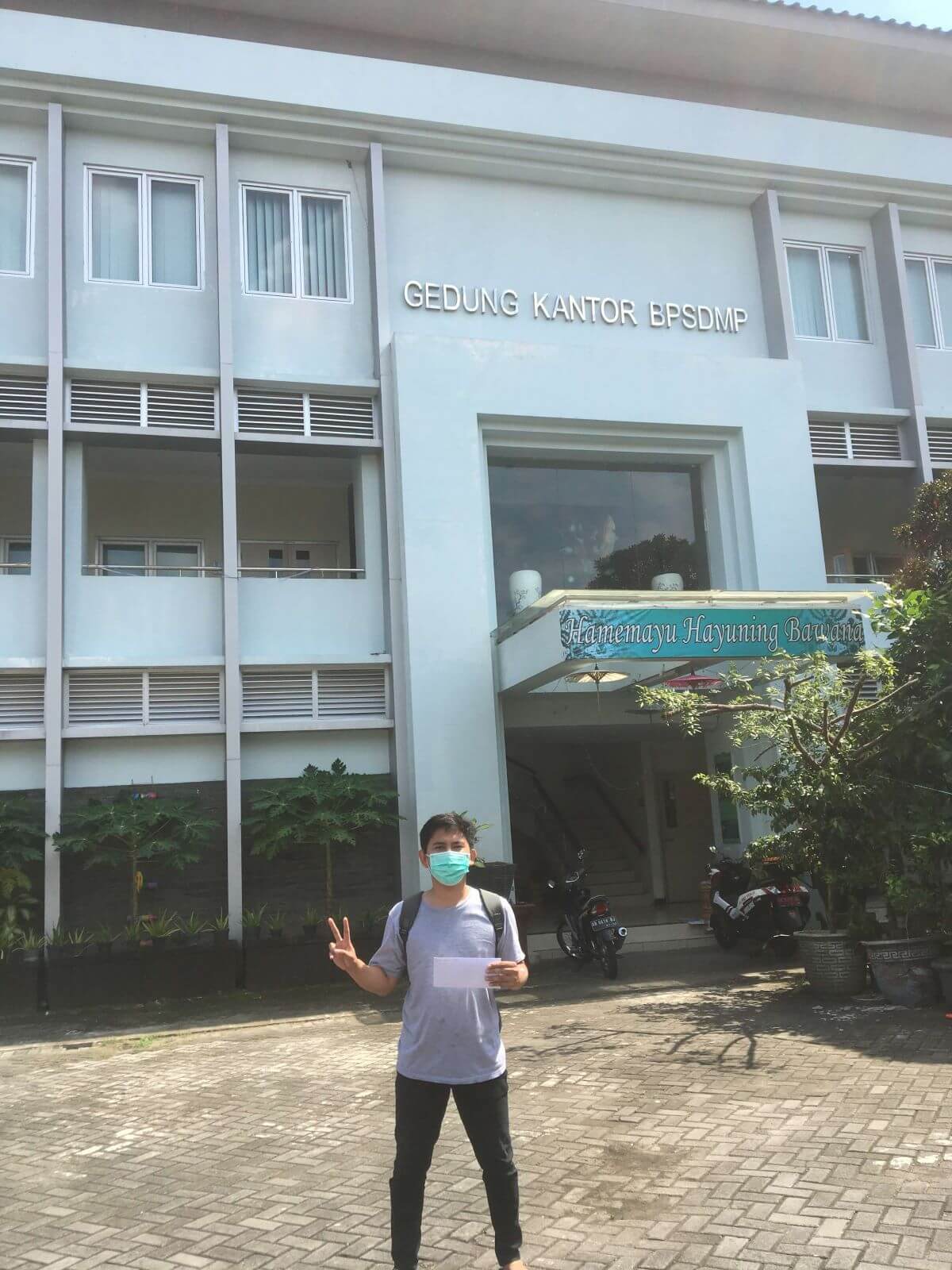 Dhimas pulang dari Shelter Niten